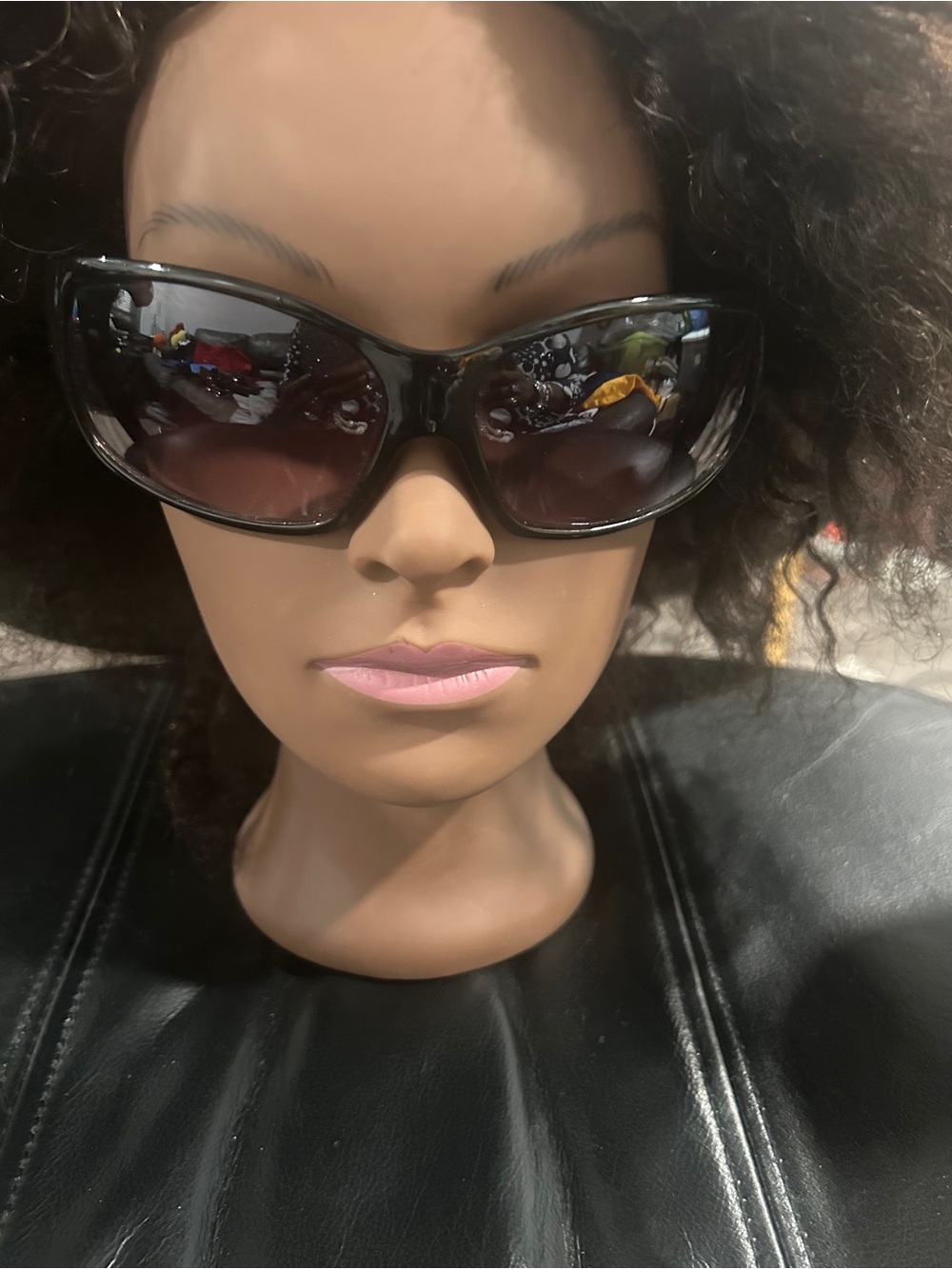 Women's Oversized Black Sunglasses - Classic UV Protection